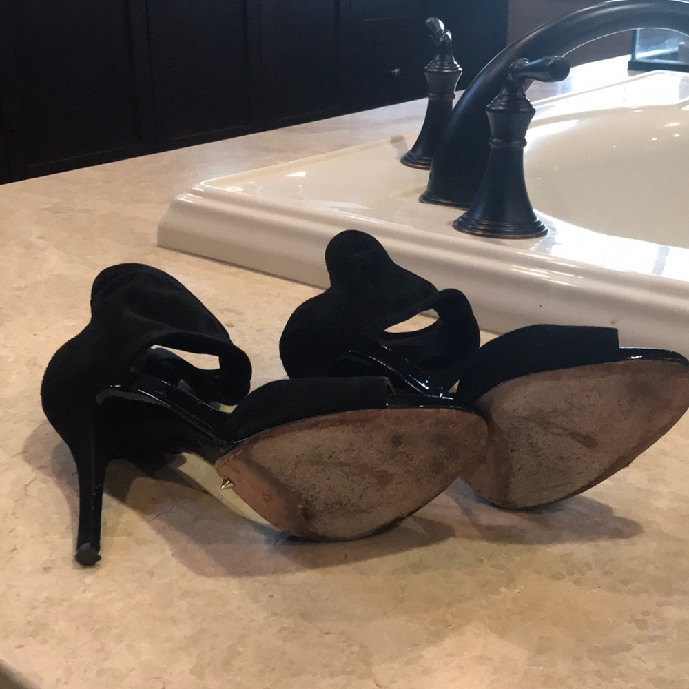 Shoes - Picture 6 of 7